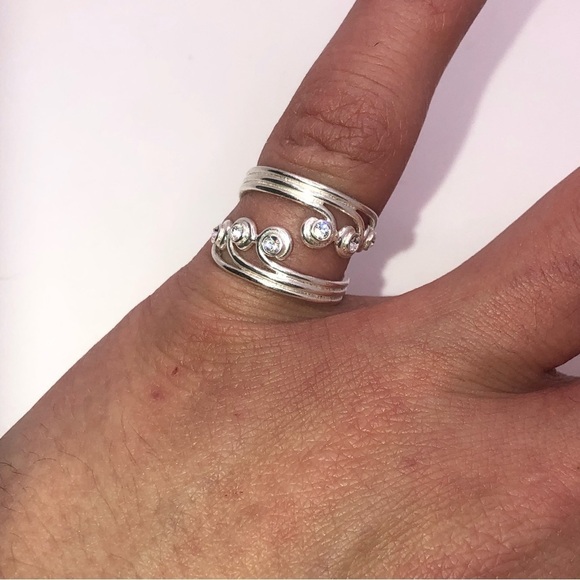 Vtg Sterling Silver Wave Design Bypass Ring 6 CZ Stones Sz 4.25 Adjustable - Picture 8 of 11